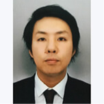 見本有輝 氏